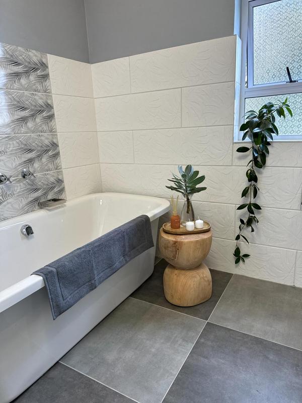 To Let 3 Bedroom Property for Rent in Muizenberg Western Cape